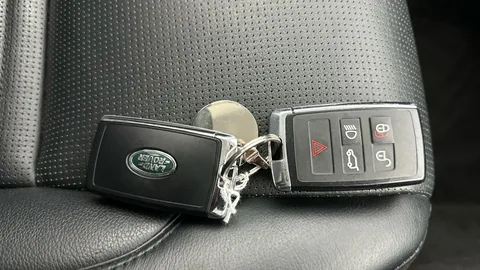 Thumbnail image for the Land Rover Discovery Sport 2.0 D200 MHEV S   4WD