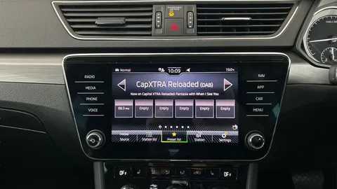 Thumbnail image for the Škoda Superb 2.0 TDI SE L   DSG