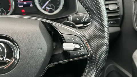 Thumbnail image for the Škoda Karoq 1.5 TSI ACT SportLine   DSG