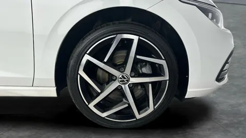 Thumbnail image for the Volkswagen Golf 2.0 TDI Style   DSG