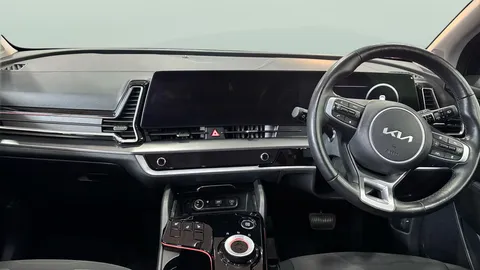 Thumbnail image for the Kia Sportage 1.6 T-GDi 13.8kWh 4   Plug-in  AWD