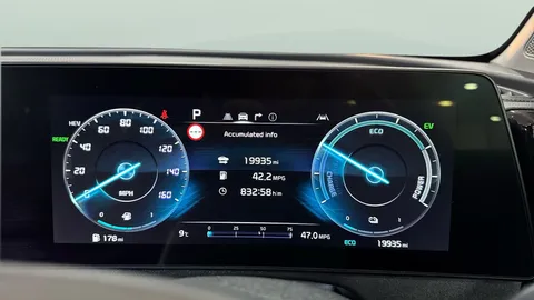 Thumbnail image for the Kia Sportage 1.6 T-GDi 13.8kWh 4   Plug-in  AWD