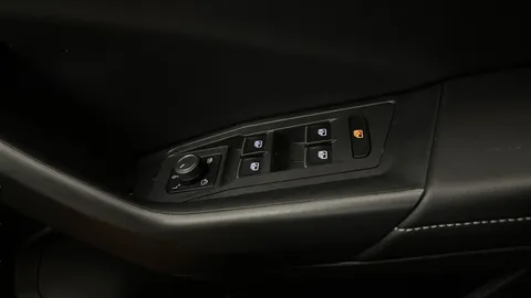 Thumbnail image for the Volkswagen T-Roc 1.5 TSI R-Line   DSG