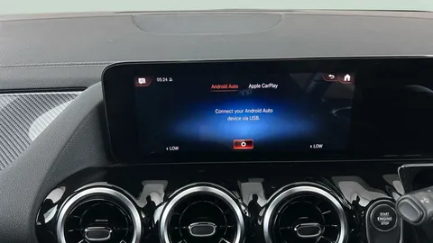 Thumbnail image for the Mercedes-Benz Gla 1.3 GLA250e 15.6kWh Exclusive Edition   Plug-in  8G-DCT