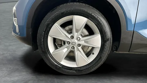 Thumbnail image for the Volvo XC40 2.0 B3 MHEV Core    DCT