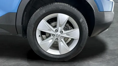 Thumbnail image for the Volvo XC40 2.0 B3 MHEV Core    DCT