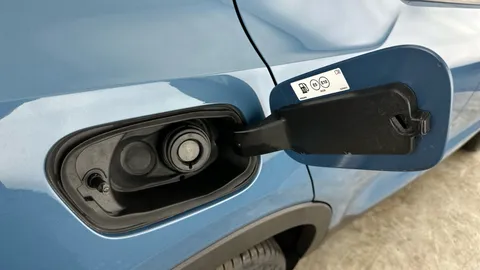 Thumbnail image for the Volvo XC40 2.0 B3 MHEV Core    DCT