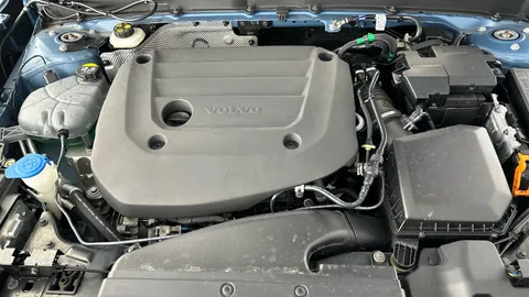 Thumbnail image for the Volvo XC40 2.0 B3 MHEV Core    DCT