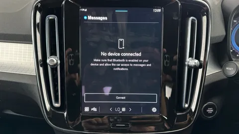 Thumbnail image for the Volvo XC40 2.0 B3 MHEV Core    DCT