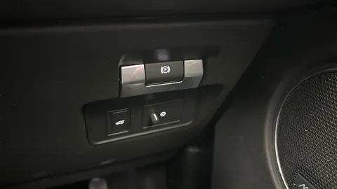 Thumbnail image for the Land Rover Discovery Sport 2.0 D200 MHEV HSE   4WD