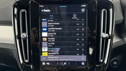 Thumbnail image for the Volvo XC40 2.0 B3 MHEV Core    DCT
