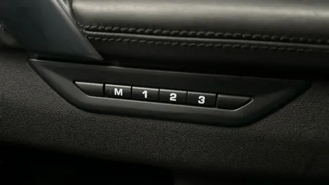 Thumbnail image for the Land Rover Discovery Sport 2.0 D200 MHEV HSE   4WD