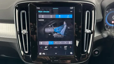 Thumbnail image for the Volvo XC40 2.0 B3 MHEV Core    DCT
