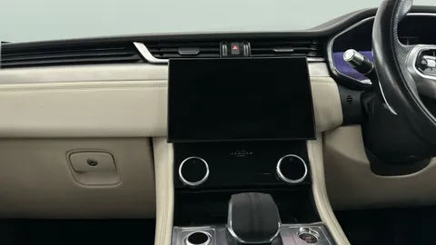 Thumbnail image for the Jaguar F-Pace 2.0 D200 MHEV R-Dynamic SE   AWD