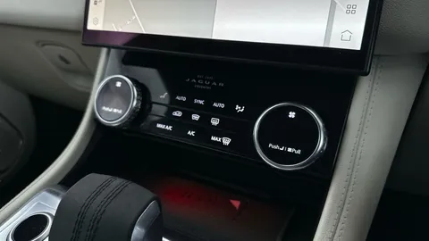 Thumbnail image for the Jaguar F-Pace 2.0 D200 MHEV R-Dynamic SE   AWD
