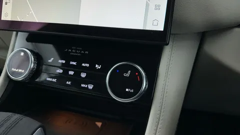 Thumbnail image for the Jaguar F-Pace 2.0 D200 MHEV R-Dynamic SE   AWD