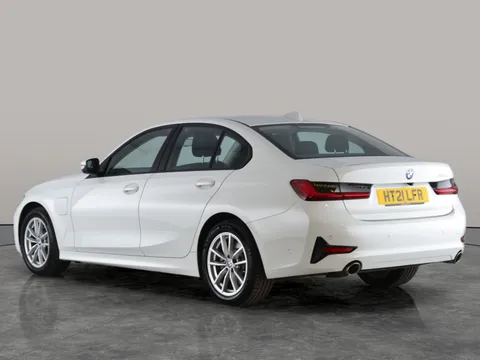 Thumbnail image for the BMW 3 Series 2.0 330e 12kWh SE Pro   Plug-in