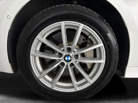 Thumbnail image for the BMW 3 Series 2.0 330e 12kWh SE Pro   Plug-in