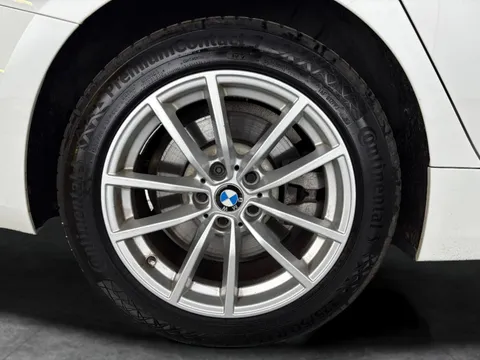 Thumbnail image for the BMW 3 Series 2.0 330e 12kWh SE Pro   Plug-in