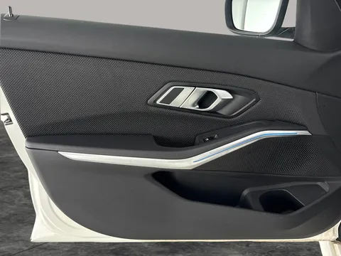 Thumbnail image for the BMW 3 Series 2.0 330e 12kWh SE Pro   Plug-in