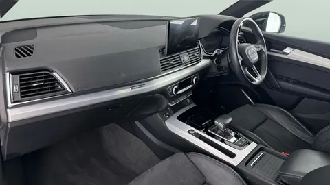 Thumbnail image for the Audi Q5 2.0 TDI 40 S line   S Tronic quattro