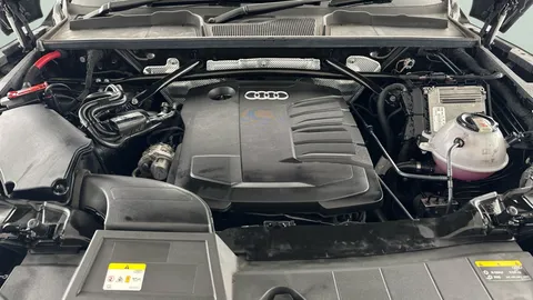 Thumbnail image for the Audi Q5 2.0 TDI 40 S line   S Tronic quattro