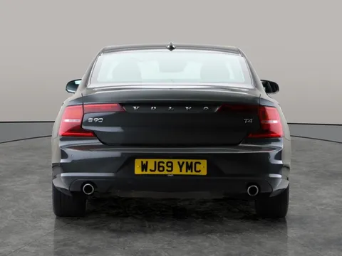 Thumbnail image for the Volvo S90 2.0 T4 Momentum Plus