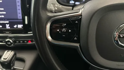 Thumbnail image for the Volvo S90 2.0 T4 Momentum Plus