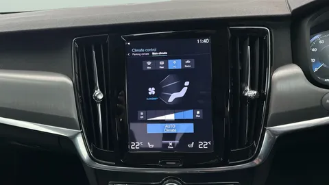 Thumbnail image for the Volvo S90 2.0 T4 Momentum Plus