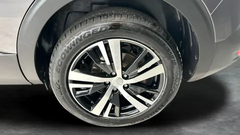 Thumbnail image for the Peugeot 5008 1.2 PureTech GT   EAT