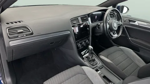 Thumbnail image for the Volkswagen Golf 1.5 TSI EVO R-Line Edition   DSG