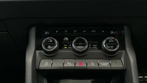 Thumbnail image for the Škoda Karoq 1.5 TSI ACT SportLine   DSG