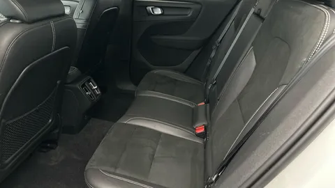 Thumbnail image for the Volvo XC40 2.0 D3 R-Design Pro