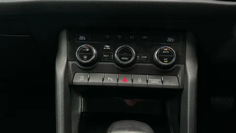 Thumbnail image for the Škoda Kodiaq 1.5 TSI ACT SE Drive   DSG   (7 Seat)