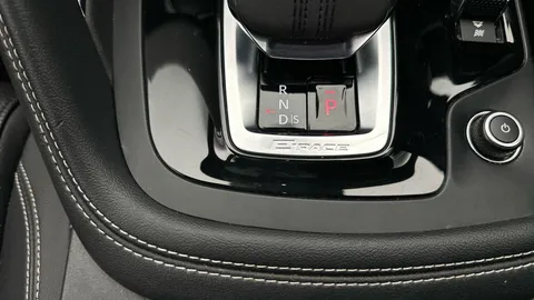 Thumbnail image for the Jaguar E-Pace 1.5 P300e 12.17kWh R-Dynamic SE   Plug-in  AWD