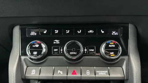 Thumbnail image for the Škoda Karoq 1.5 TSI ACT SportLine   DSG