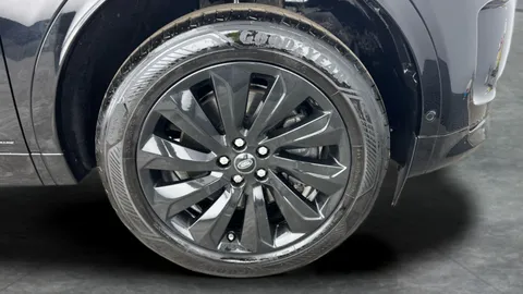 Thumbnail image for the Land Rover Discovery Sport 2.0 D165 MHEV R-Dynamic S Plus   4WD
