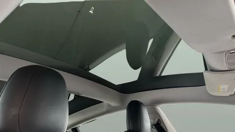 Thumbnail image for the Tesla Model 3 (Dual Motor) Long Range   4WDE