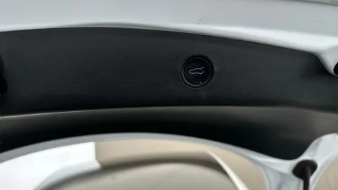 Thumbnail image for the Tesla Model 3 (Dual Motor) Long Range   4WDE