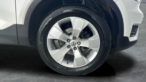 Thumbnail image for the Volvo XC40 1.5 T3 Momentum