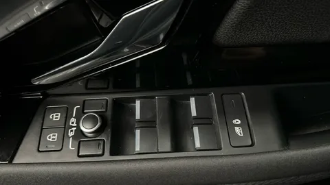 Thumbnail image for the Land Rover Range Rover Evoque 2.0 D200 MHEV R-Dynamic S   4WD