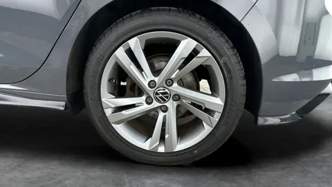 Thumbnail image for the Volkswagen Golf 1.5 eTSI MHEV R-Line    DSG