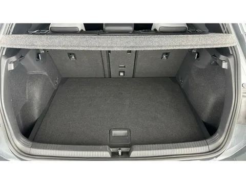 Thumbnail image for the Volkswagen Golf 1.5 eTSI MHEV R-Line    DSG