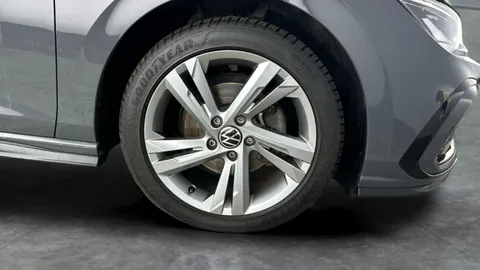 Thumbnail image for the Volkswagen Golf 1.5 eTSI MHEV R-Line    DSG