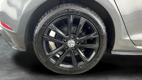 Thumbnail image for the Volkswagen Golf 2.0 TDI R-Line Edition   DSG