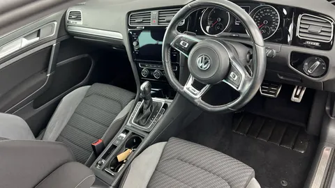 Thumbnail image for the Volkswagen Golf 2.0 TDI R-Line Edition   DSG