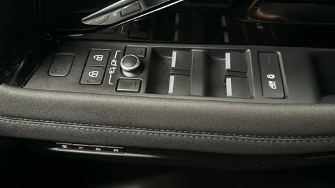 Thumbnail image for the Land Rover Range Rover Evoque 2.0 D165 MHEV SE   4WD