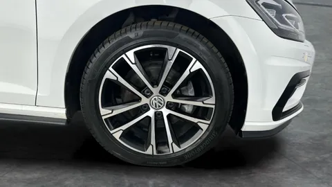 Thumbnail image for the Volkswagen Golf 1.5 TSI EVO R-Line Edition   DSG