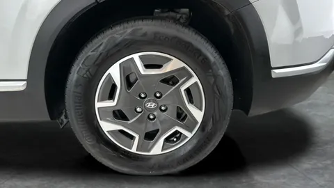 Thumbnail image for the Hyundai Santa Fe 1.6 h T-GDi Premium    4WD