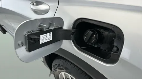 Thumbnail image for the Hyundai Santa Fe 1.6 h T-GDi Premium    4WD